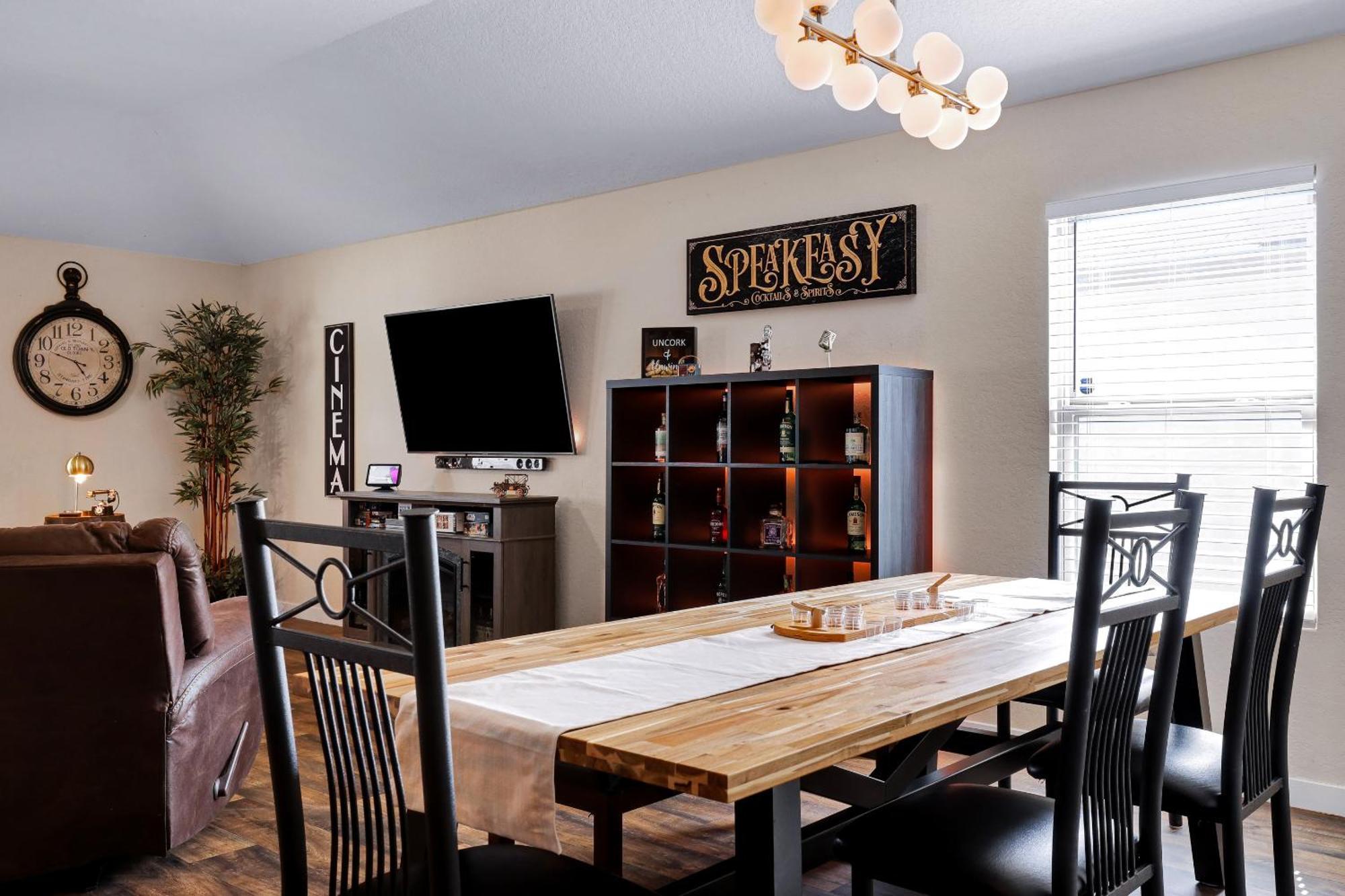 Speakeasy - A Birdy Vacation Rental San Antonio Bagian luar foto