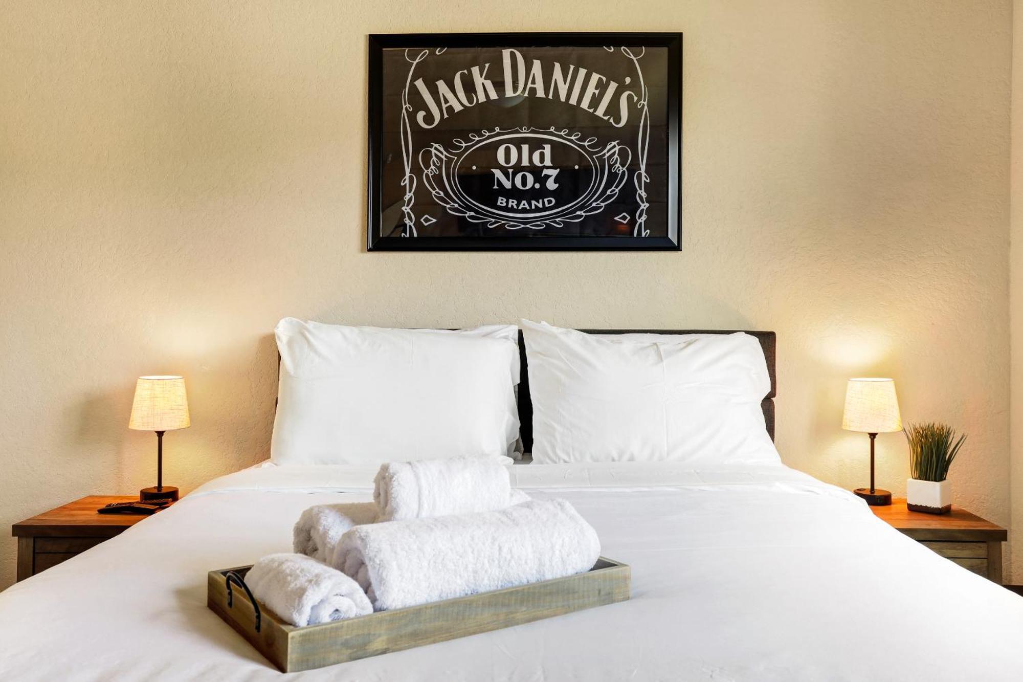Speakeasy - A Birdy Vacation Rental San Antonio Bagian luar foto