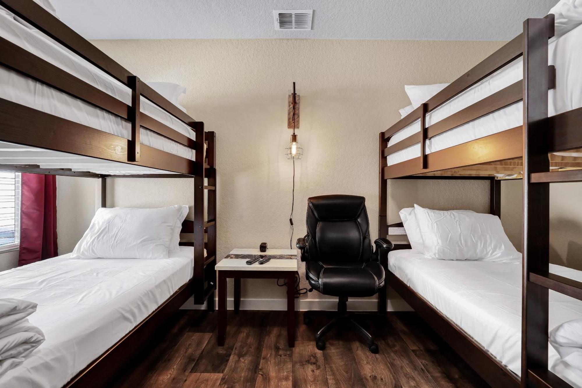 Speakeasy - A Birdy Vacation Rental San Antonio Bagian luar foto