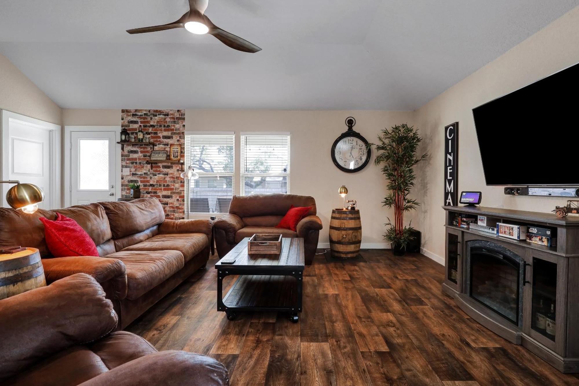 Speakeasy - A Birdy Vacation Rental San Antonio Bagian luar foto
