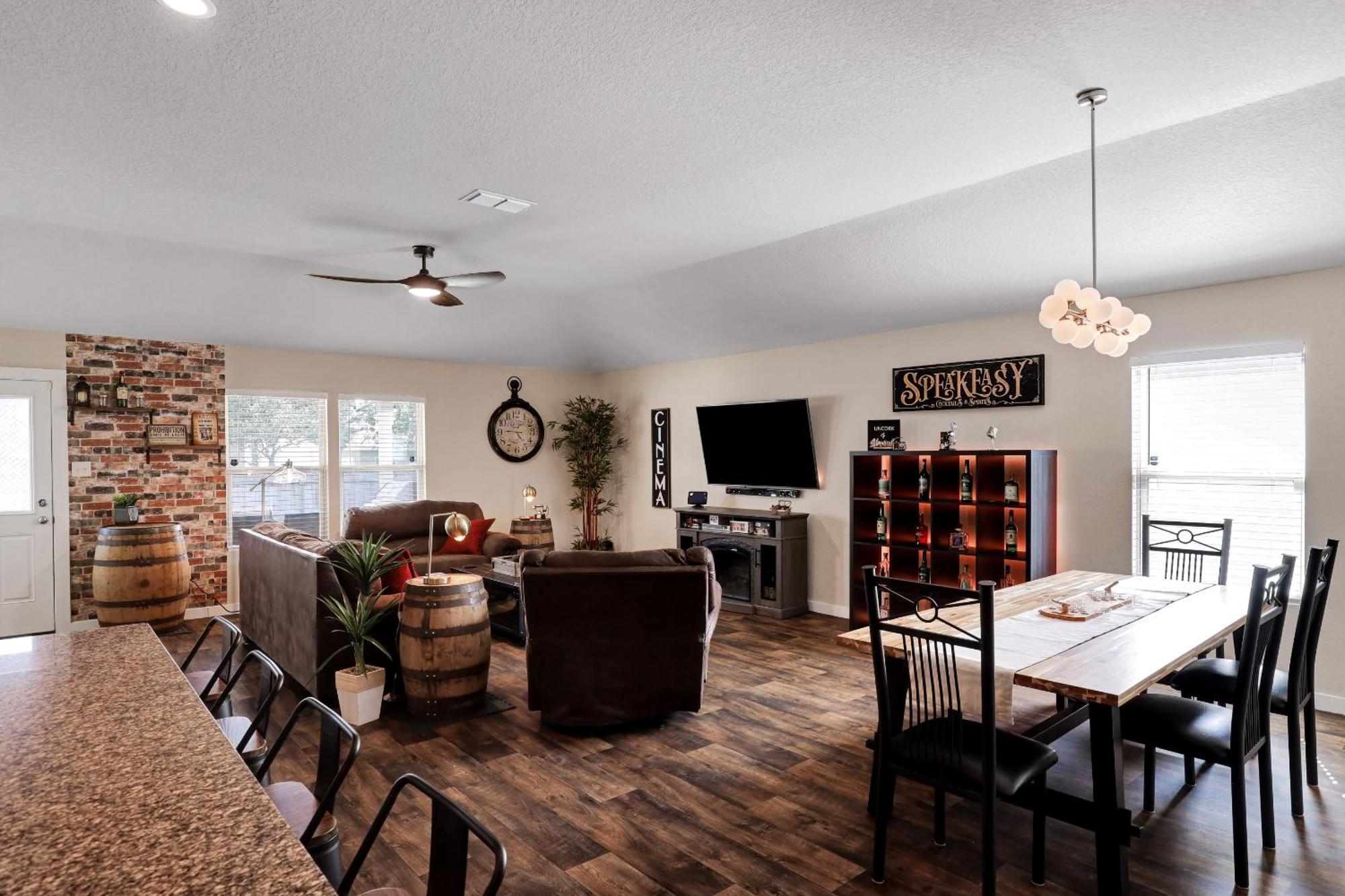 Speakeasy - A Birdy Vacation Rental San Antonio Bagian luar foto